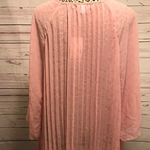 Catherines Accordion Semi-Sheer Pleated Top - Picture 2 of 4